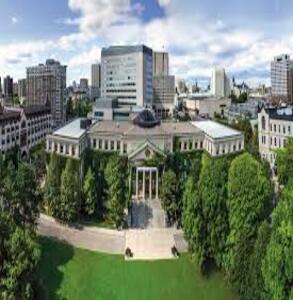 U Ottawa University